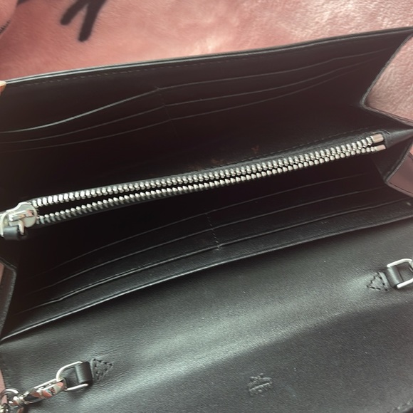 MCM Patricia Visetos Wallet on Chain - Picture 8 of 14
